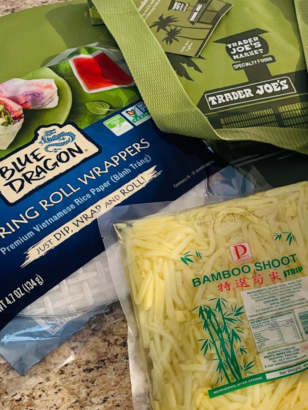 Trader Joe's XL Insulated Tote & THAI Handcrafted Gift Set - 7 items! - Picture 10 of 10